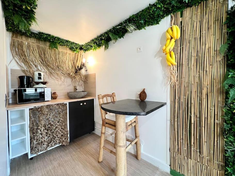 Nuit Dans La Jungle - Love Room Souppes-sur-Loing Exterior photo