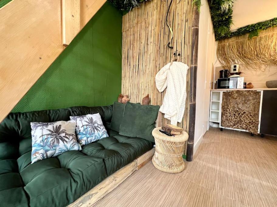 Nuit Dans La Jungle - Love Room Souppes-sur-Loing Exterior photo